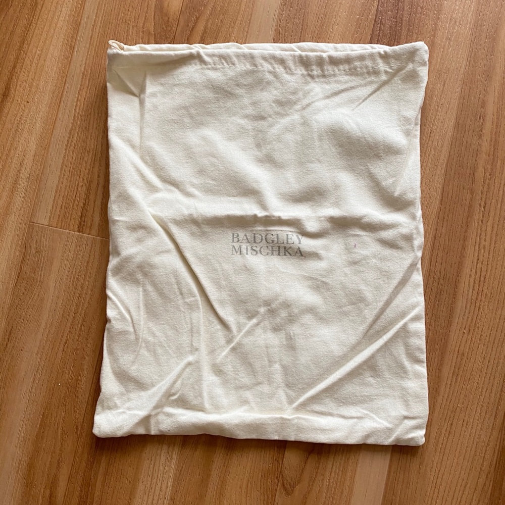 BADGLEY MISCHKA DUST BAG